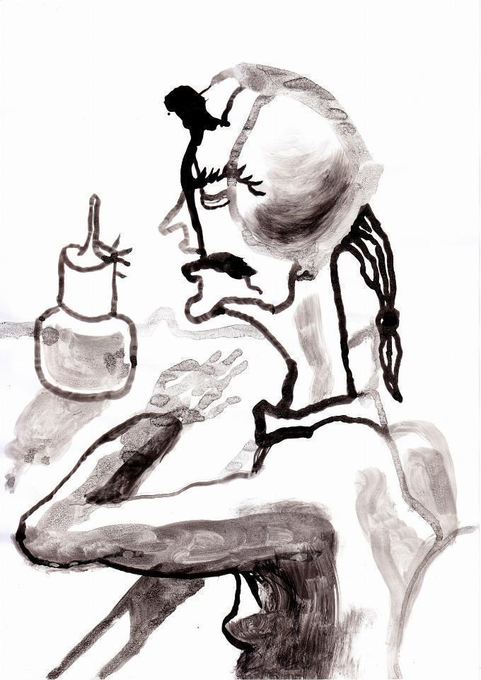 Rysunek czarnym tuszem na białym tle, dziwaczna postać kobiety siedzącej przy stole. Widziana jest bokiem. Ma włosy w kucyku, lewa ręka leży na stole. Przed nią na stole buteleczka.