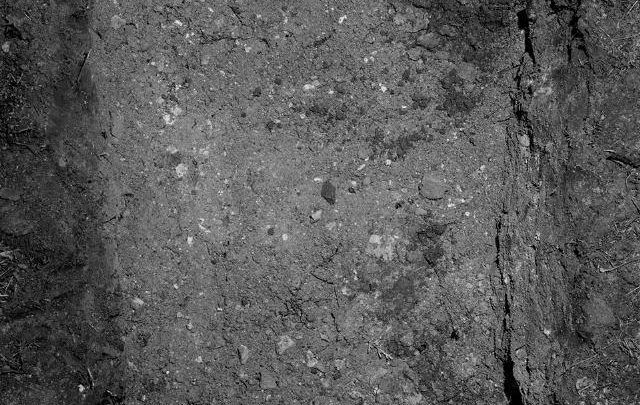 Dziura w&nbsp;ziemi (6×9)