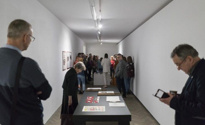 Oprowadzanie w&nbsp;języku białoruskim po&nbsp;wystawie „Kradzieże i&nbsp;zniszczenia”