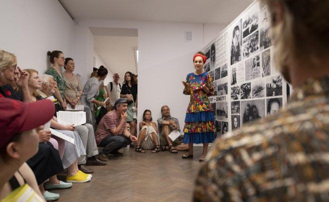 ЧЕТВЕРГОВІ ЕКСКУРСІЇ ВИСТАВКАМИ УКРАЇНСЬКОЮ МОВОЮ / CZWARTKOWE OPROWADZANIA  PO&nbsp;WYSTAWACH W&nbsp;JĘZYKU UKRAIŃSKIM