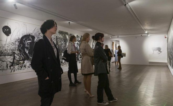 Oprowadzanie po&nbsp;wystawach „Zaraz po&nbsp;walentynkach” / Anastasia Sosunova.”Statek widmo”